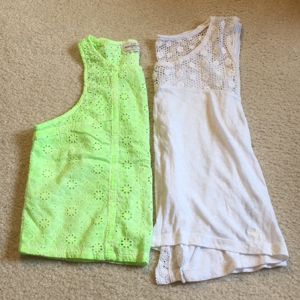 EUC Abercrombie tank top bundle size XS